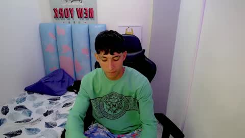 Snapshot of liam_play chatting on 05/07/26, 01:00 LIAM online show from 05/07/26, 01:00