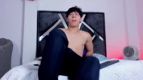 Snapshot of liam_saint chatting on 01/12/26, 12:10 Call me Lian online show from 01/12/26, 12:10