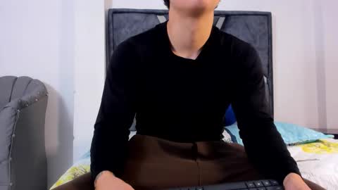 Snapshot of liam_saint chatting on 02/03/26, 12:10 Call me Lian online show from 02/03/26, 12:10