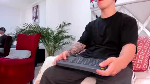 Snapshot of liam_saint chatting on 02/26/26, 12:04 Call me Lian online show from 02/26/26, 12:04