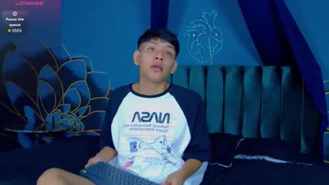 Snapshot of liam_sinclair chatting on 12/01/25, 12:21 Liam online show from 12/01/25, 12:21