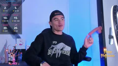 LiamDeep online show from 10/13/25, 09:37