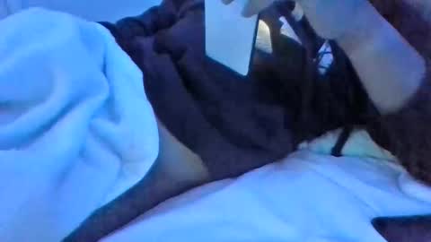 liamk121 online show from 12/15/25, 05:23