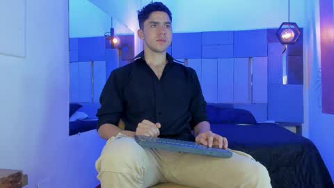 Liam online show from 02/01/26, 12:04