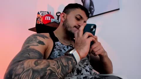 Snapshot of liamreigns_ chatting on 02/21/25, 11:33 liam online show from 02/21/25, 11:33