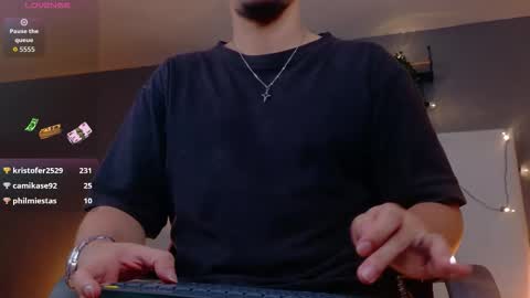 Snapshot of liamthunder05_ chatting on 12/15/25, 08:02 Liam Thunder online show from 12/15/25, 08:02