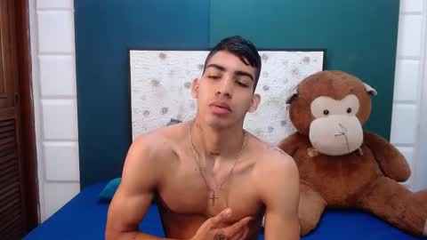 L I A M online show from 11/23/25, 10:37