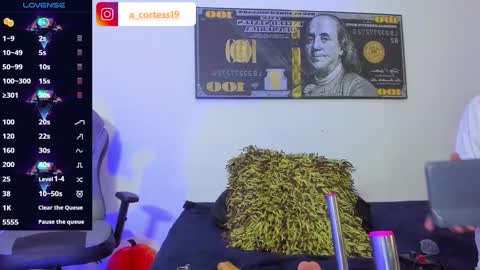 Snapshot of lian_23_ chatting on 12/07/24, 01:51 online show from 12/07/24, 01:51
