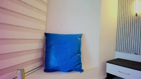 lian_cameron online show from 05/13/26, 03:59