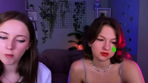 Snapshot of liana_best chatting on 06/15/26, 07:05 Li online show from 06/15/26, 07:05
