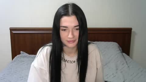 liana_diva online show from 12/08/24, 06:39