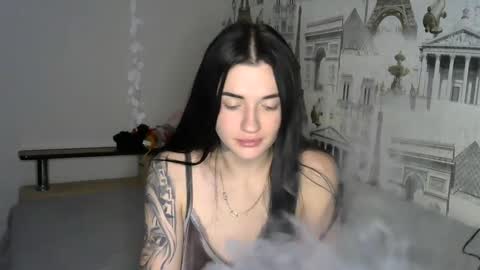 liana_diva online show from 12/27/24, 11:42