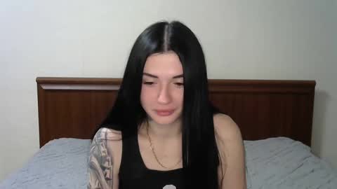 liana_diva online show from 02/13/25, 11:47