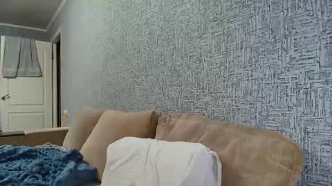 liana_diva online show from 05/05/26, 06:27