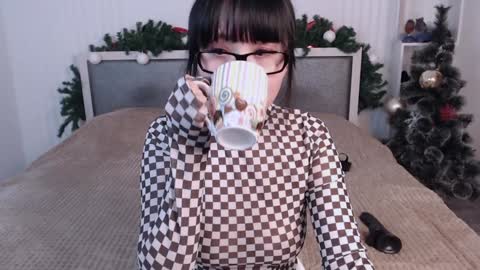 Snapshot of lianayun chatting on 01/10/25, 05:45 Liana online show from 01/10/25, 05:45