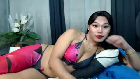 Snapshot of liane_mei chatting on 09/12/25, 11:15 Liane online show from 09/12/25, 11:15