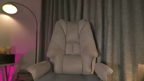 lianewhite online show from 06/15/26, 02:36