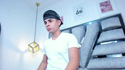 lianfox_ online show from 04/07/26, 12:27