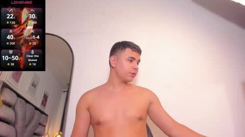 lianfox_ online show from 05/05/26, 12:35