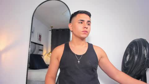 lianfox_ online show from 05/31/26, 02:02