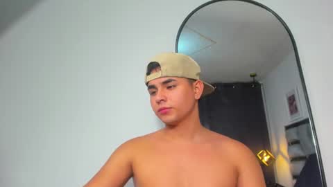lianfox_ online show from 06/15/26, 01:35