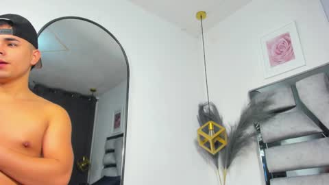lianfox_ online show from 06/19/26, 12:20