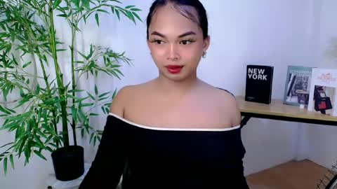 Snapshot of lianna_fox69 chatting on 06/19/26, 07:39 CALL ME LIANNA online show from 06/19/26, 07:39
