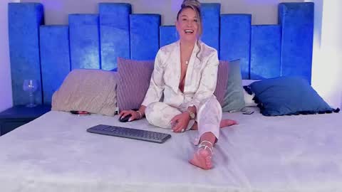 Lian online show from 02/28/25, 08:18