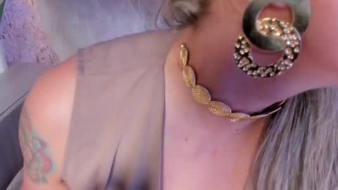 Lian online show from 11/26/25, 06:09