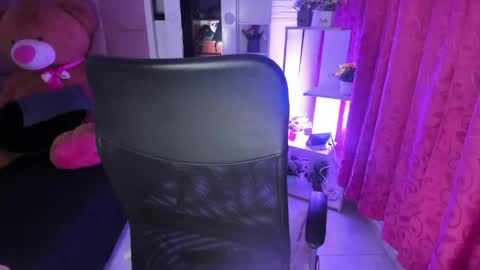 liany_taylor online show from 04/25/26, 03:20