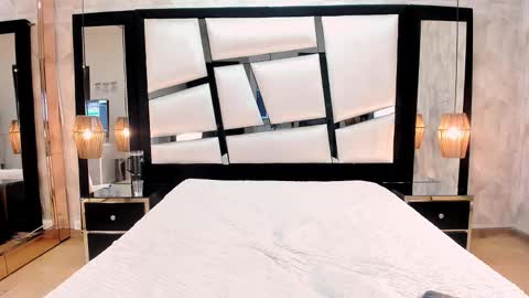 Lia obrien online show from 11/23/25, 09:14