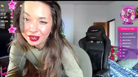 LiaQuinn online show from 01/21/25, 12:29