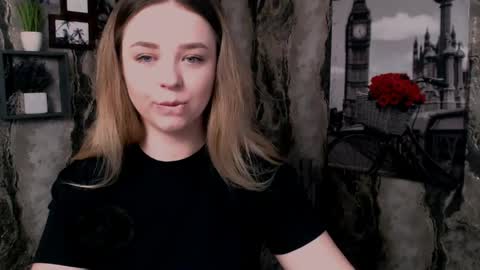 Liara online show from 05/04/26, 07:37