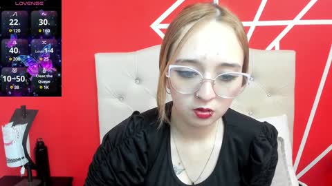 Snapshot of liaroberts1 chatting on 12/26/24, 12:05 Lia Roberts online show from 12/26/24, 12:05