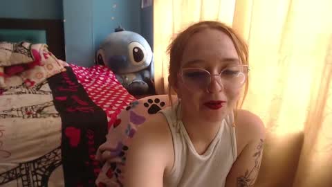 Snapshot of liaroberts1 chatting on 02/10/25, 06:24 Lia Roberts online show from 02/10/25, 06:24