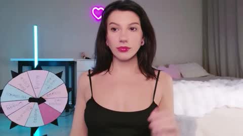 Lia online show from 12/02/25, 04:24