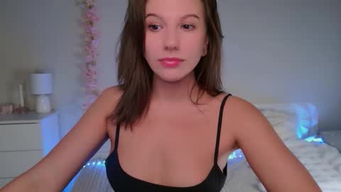 Snapshot of liasexyashell chatting on 03/27/26, 06:29 Lia online show from 03/27/26, 06:29