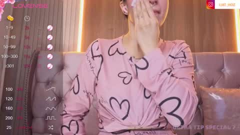 Snapshot of liat_hoz chatting on 02/10/26, 09:57 Dani online show from 02/10/26, 09:57