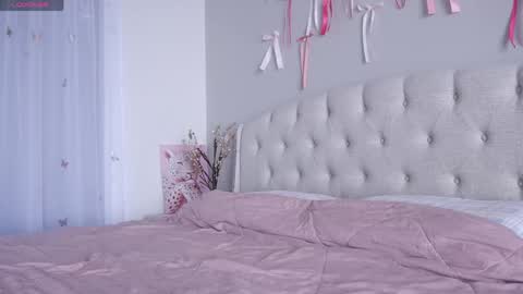 Lia online show from 04/01/26, 01:39