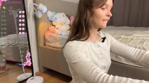 Snapshot of liaveygel chatting on 10/02/25, 03:30 Lia online show from 10/02/25, 03:30