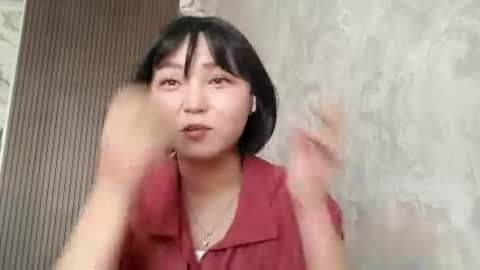 Snapshot of libbiepostlethwaite chatting on 05/17/26, 05:16 Molly online show from 05/17/26, 05:16
