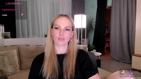Snapshot of libby_nora chatting on 12/06/24, 01:44 Libby online show from 12/06/24, 01:44