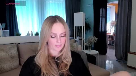 Snapshot of libby_nora chatting on 02/10/25, 12:50 Libby online show from 02/10/25, 12:50
