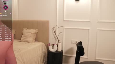 Elena online show from 01/15/26, 09:40