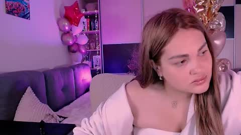 libra_mia online show from 10/26/25, 04:40