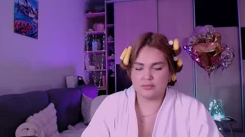 libra_mia online show from 11/12/25, 03:01