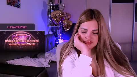 libra_mia online show from 11/28/25, 10:56