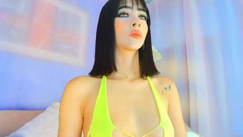 Valentina Hall online show from 05/08/26, 11:37