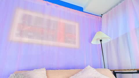 Valentina Hall online show from 05/27/26, 11:51