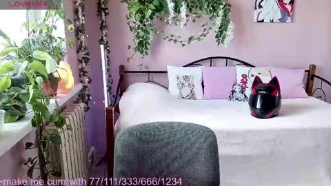 Snapshot of lick_it_up_big_boy chatting on 05/03/26, 12:33 Welcome guys in my room Im Claire online show from 05/03/26, 12:33